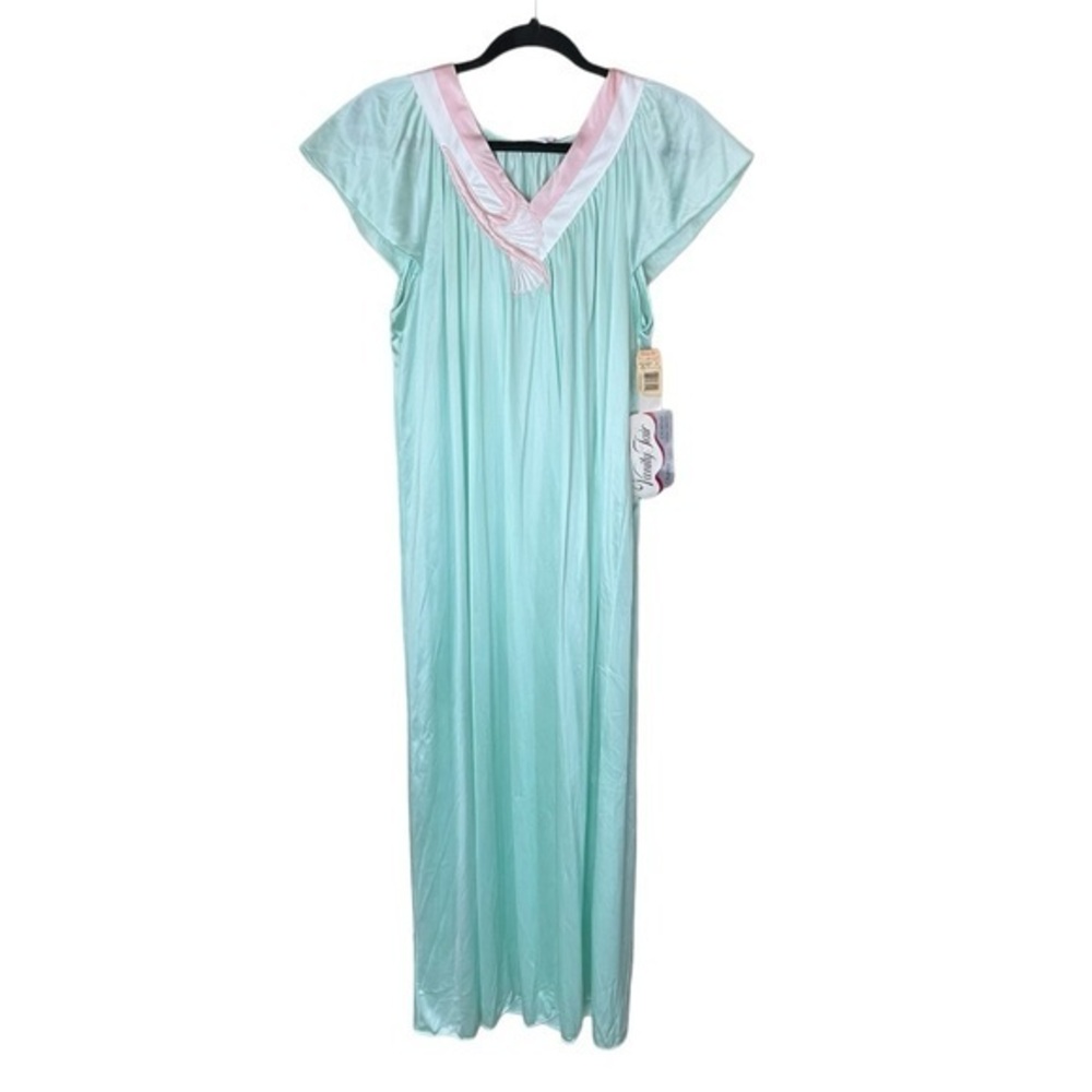 Vanity Fair Vintage Sea Foam Green Mint Pink White Nightgown NWT Size Medium